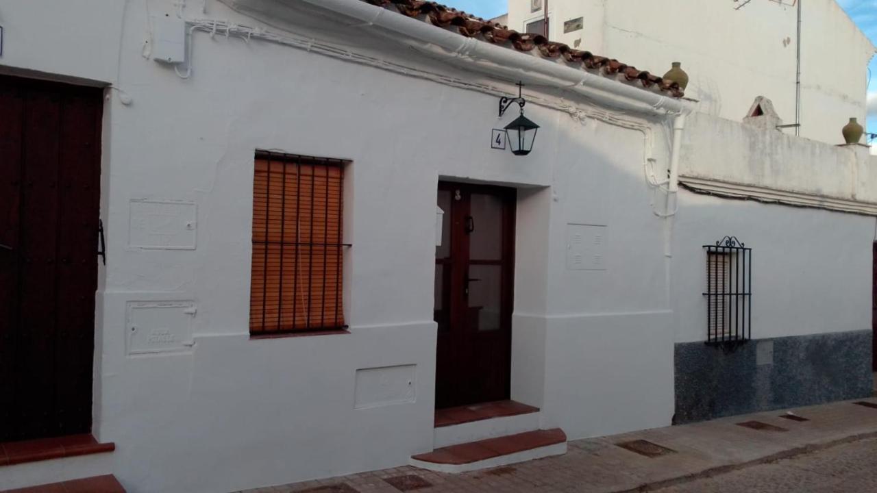 Апартаменти Mi Casita - Higuera De La Sierra Іґера-де-ла-Сьєрра Екстер'єр фото